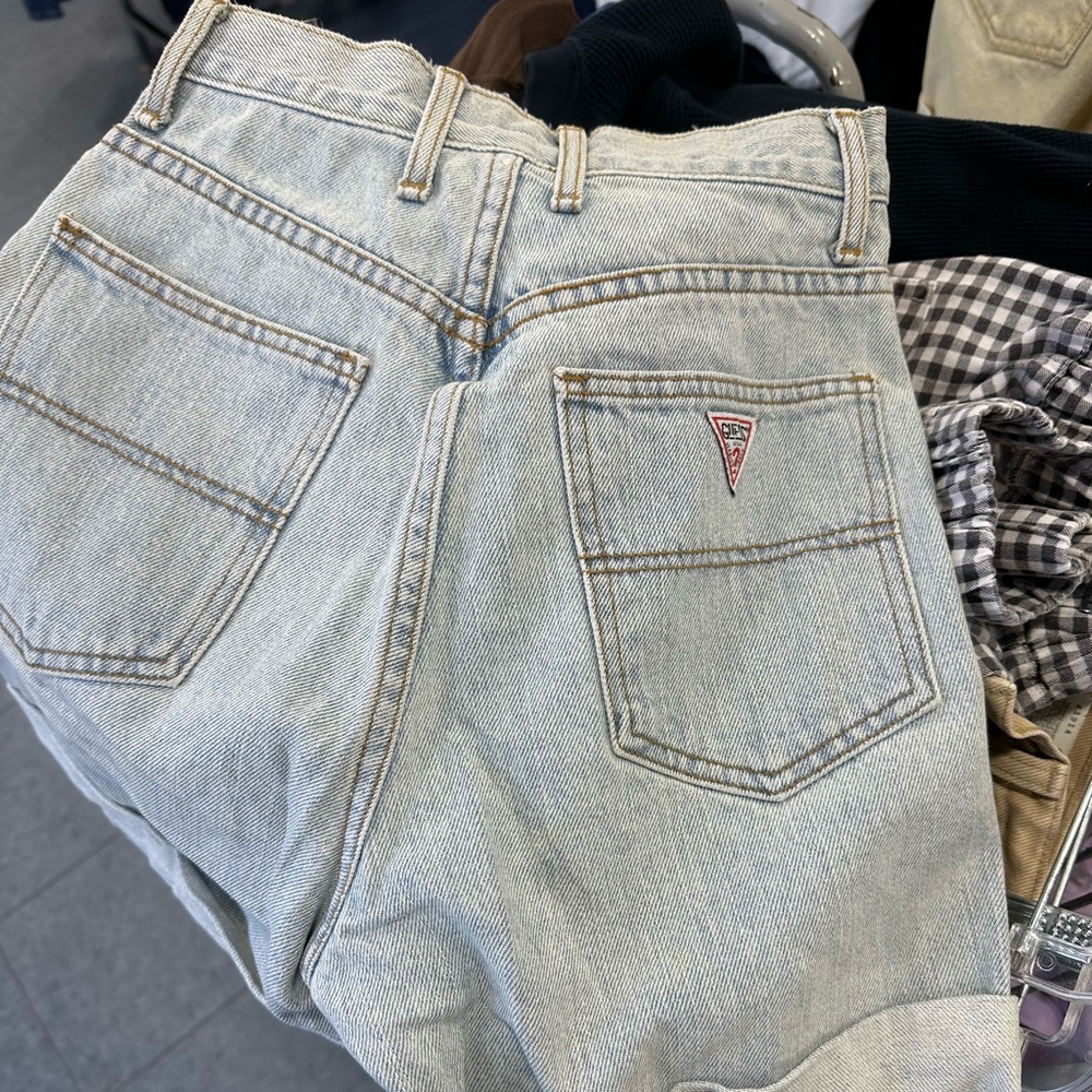Guess size 0 mom shorts vintage